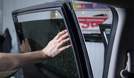 Home 5 Auto/Cars Window Tinting & Fixing Services